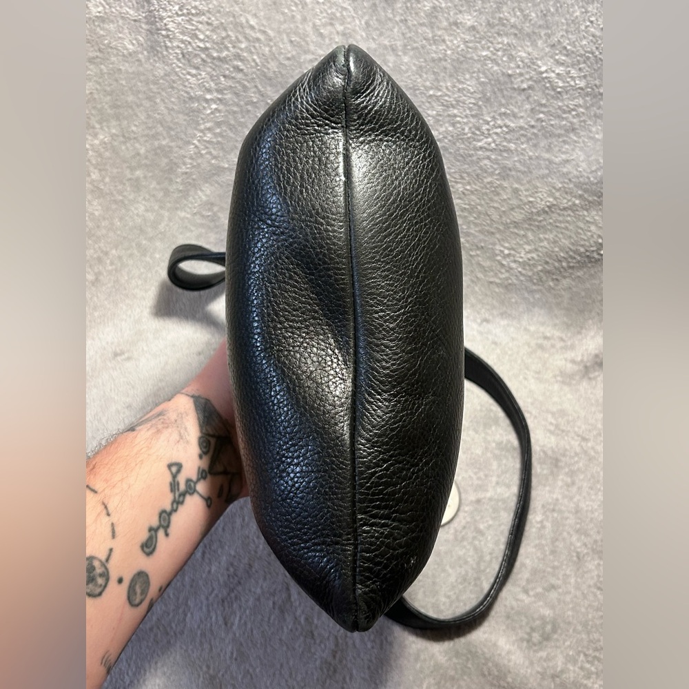 The Sak Genuine Leather Shoulder Bag - Picture 6 of 8